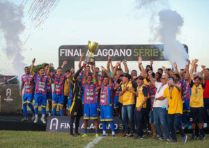 Alagoano: time desistente, formula mantida e regulamento que não garante competição para campeão