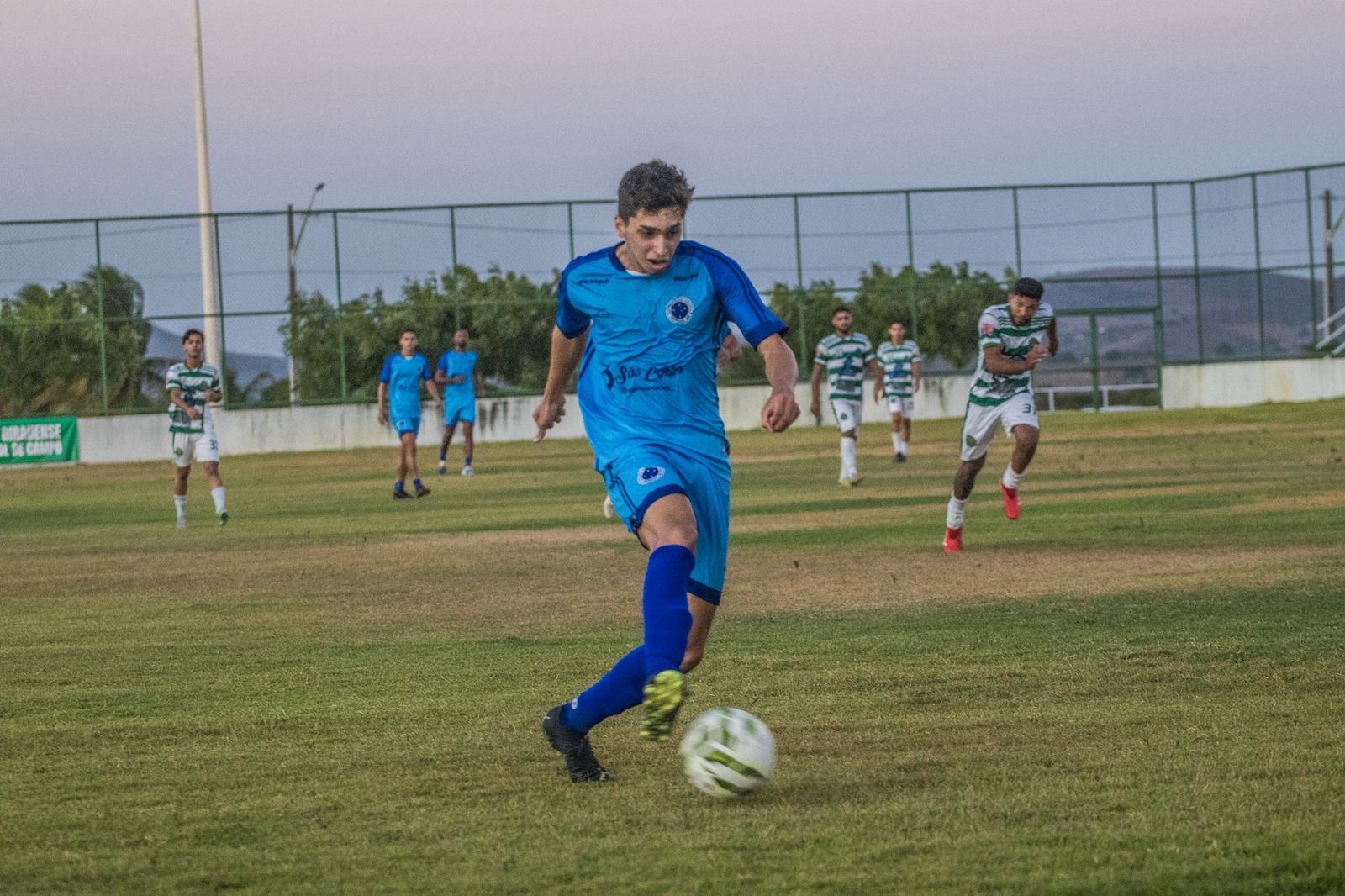 Cruzeiro vence jogo treino em Girau do Ponciano na preparação para estreia no Alagoano