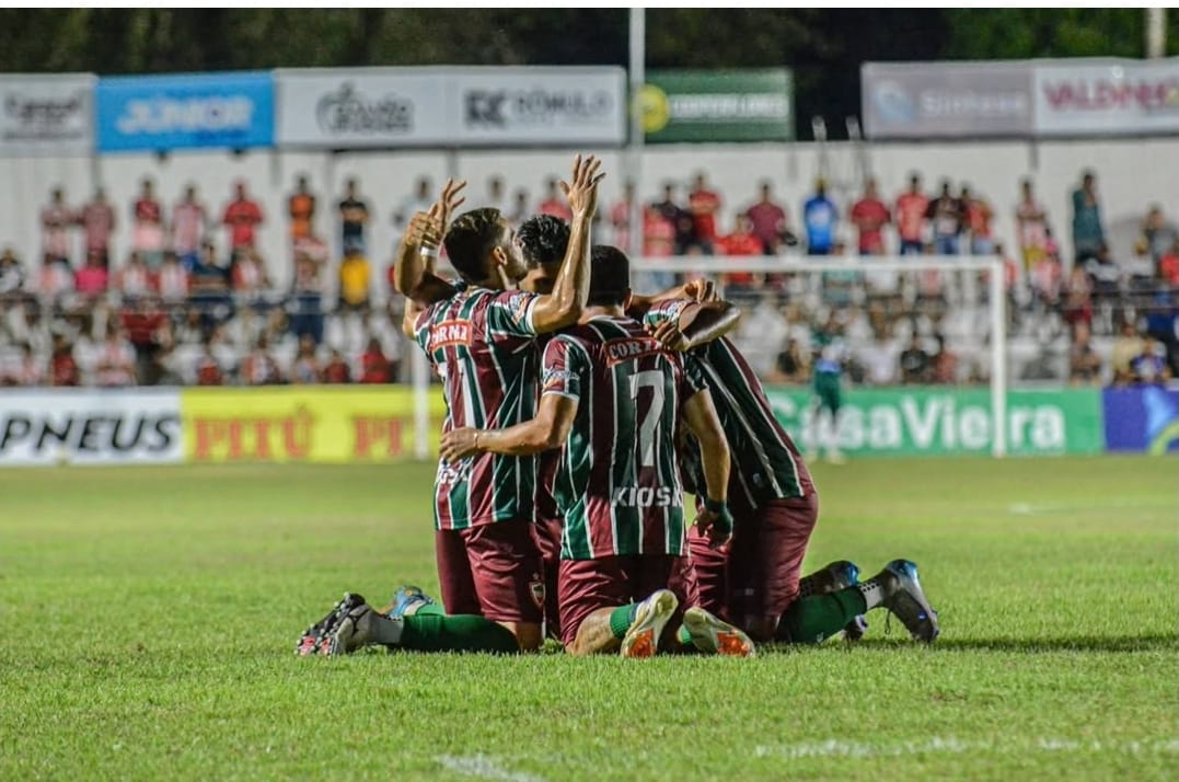 CSE mostra poder de reação, vence a 1ª fora de casa e entra no G4