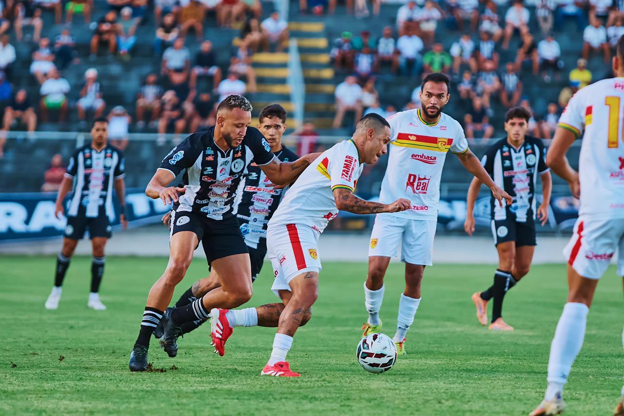 Com placar apertado, ASA vence Juazeirense e assume vice-liderança na Série D