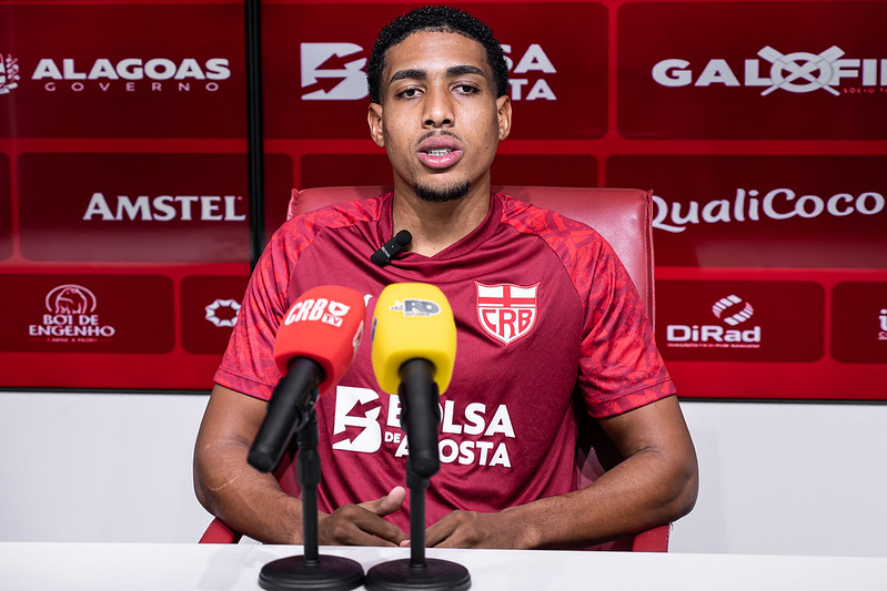 Podcast | Wallace | Zagueiro da casa fala sbre a titularidade no time do CRB